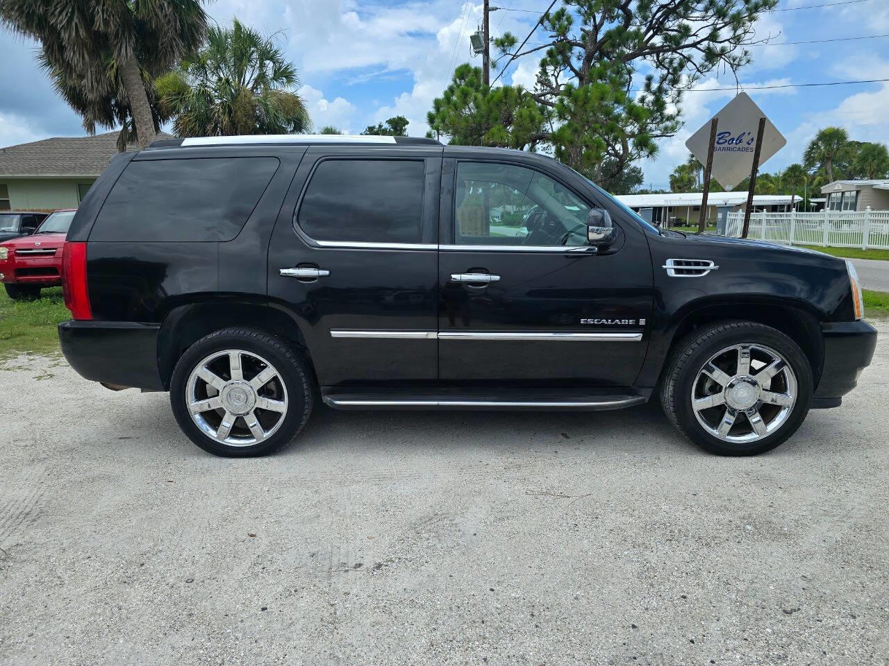 2008 Cadillac Escalade Luxury photo 4