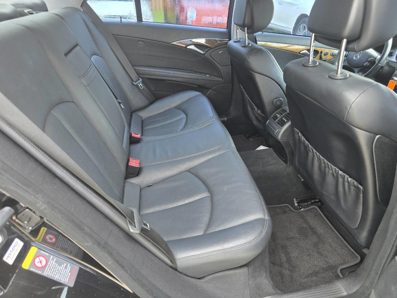 2008 Mercedes Benz E Sedan photo 4