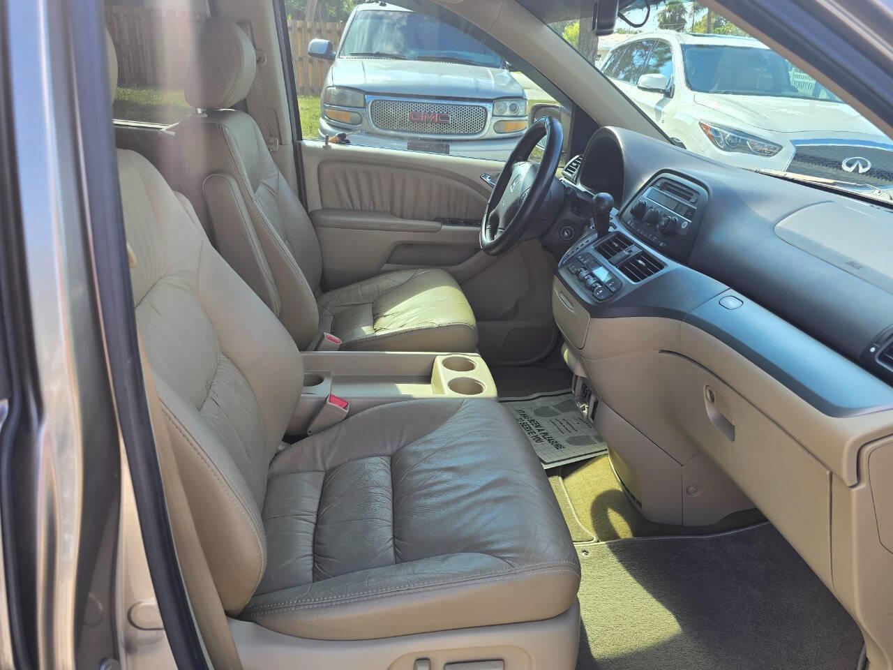 2009 Honda Odyssey EX photo 2