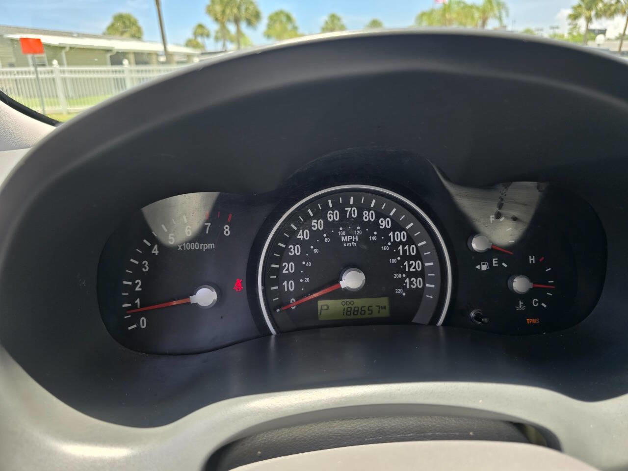 2009 Kia Sedona LX photo 13