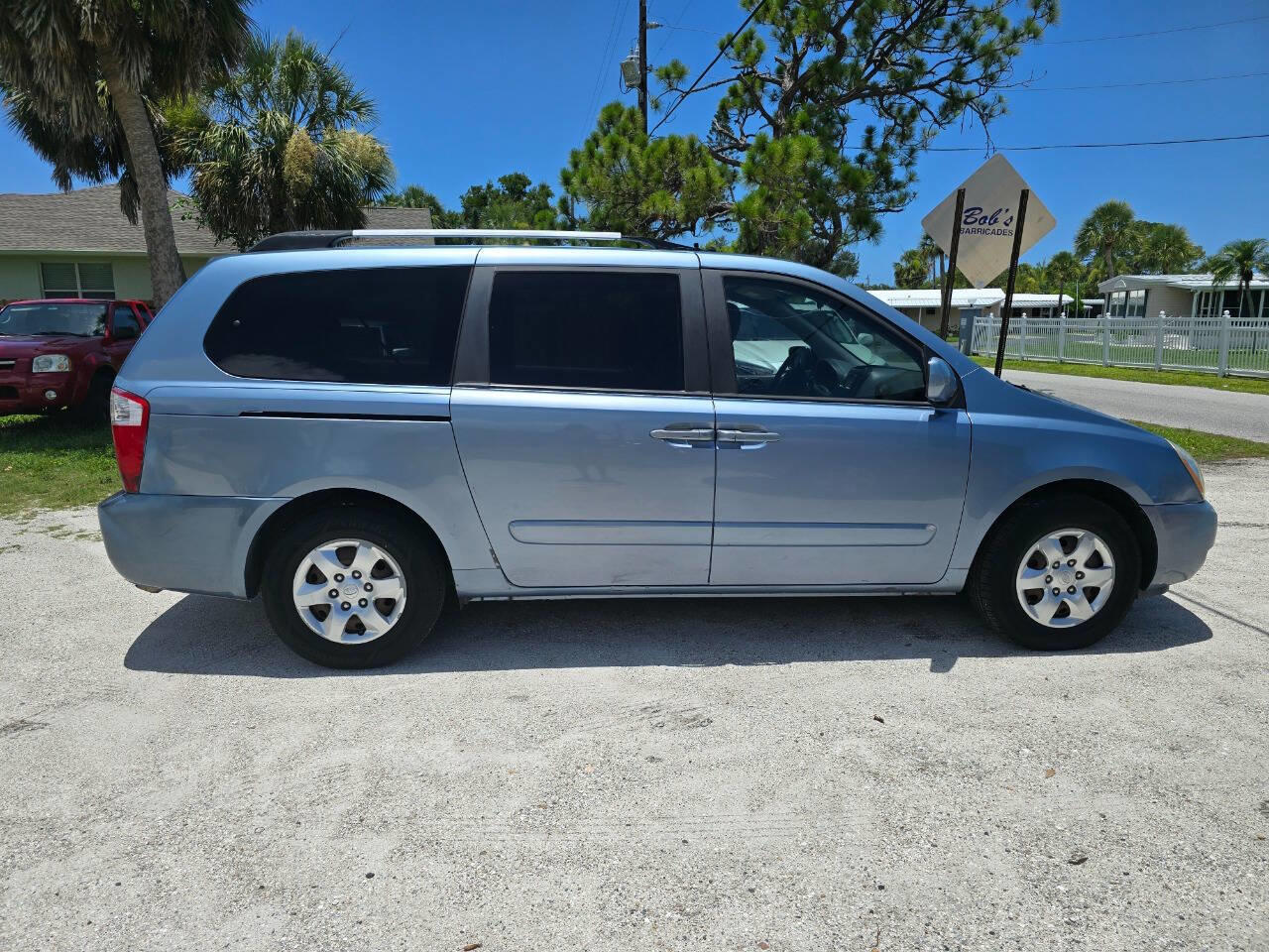 2009 Kia Sedona LX photo 7