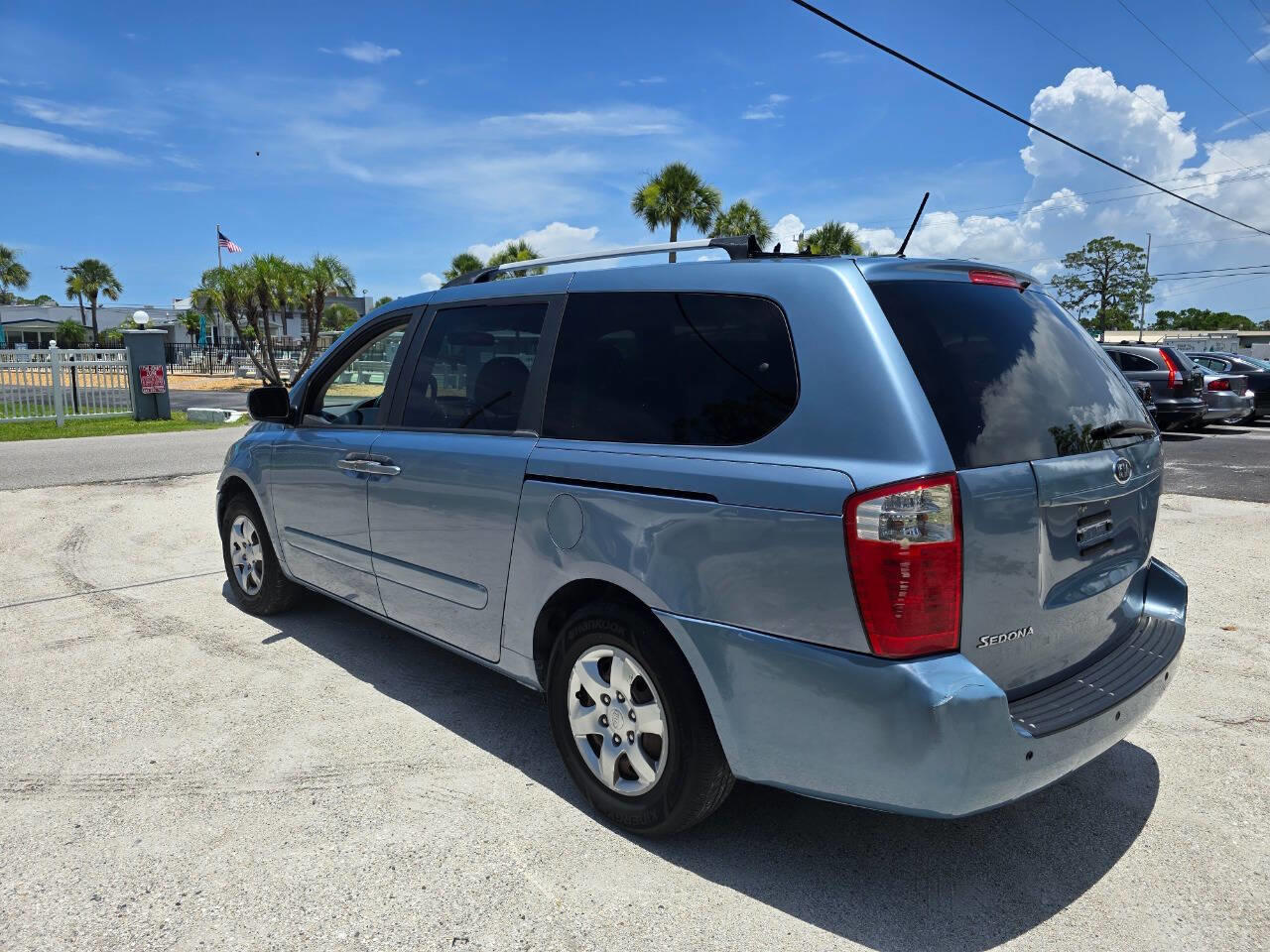 2009 Kia Sedona LX photo 10