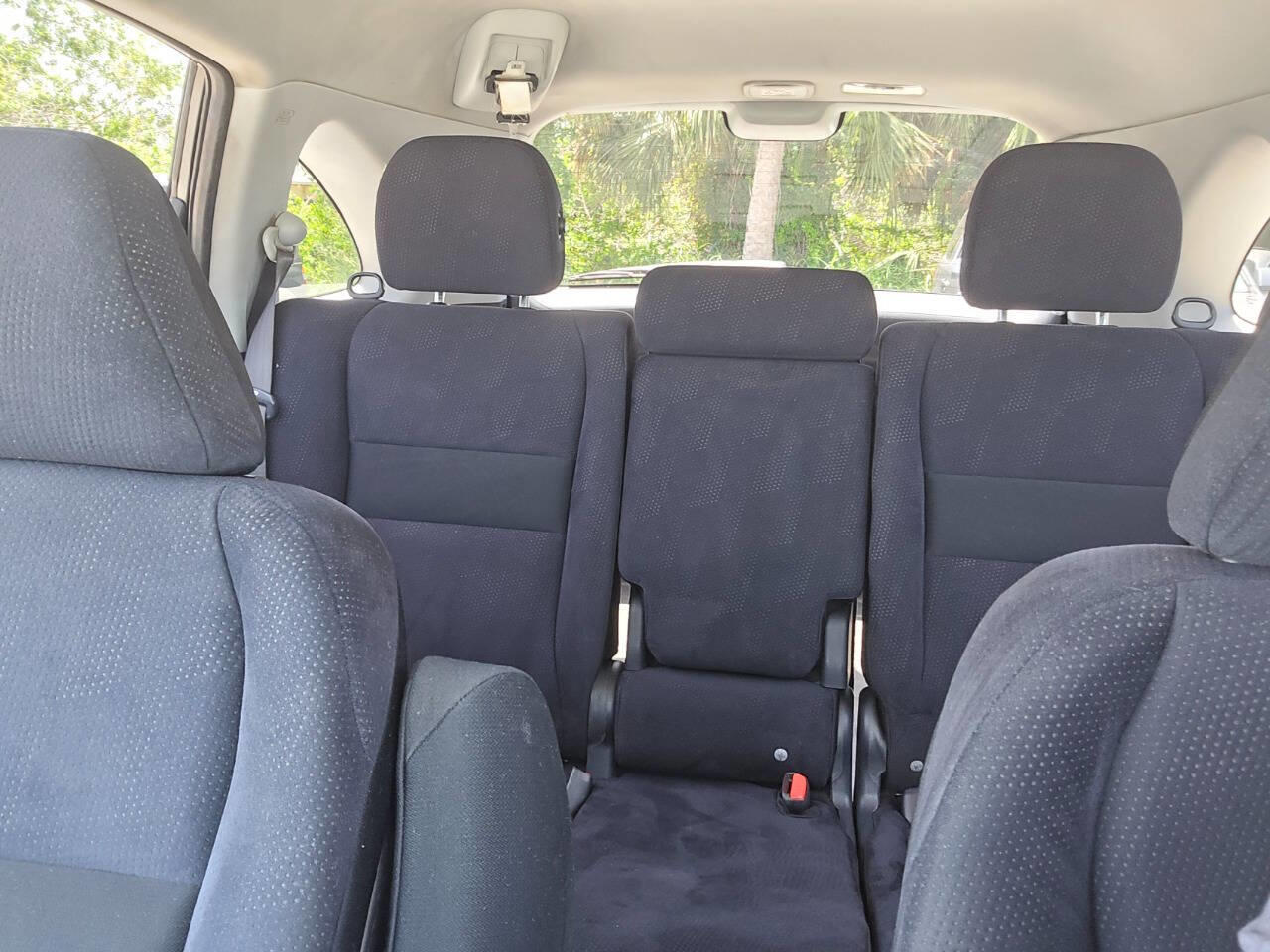 2011 Honda CR-V SE photo 2