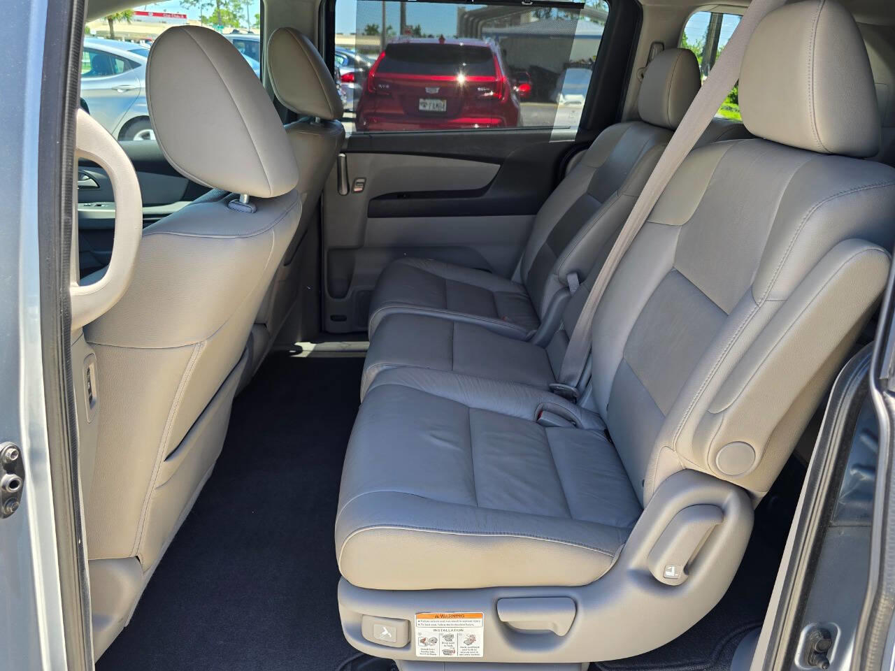2011 Honda Odyssey photo 11