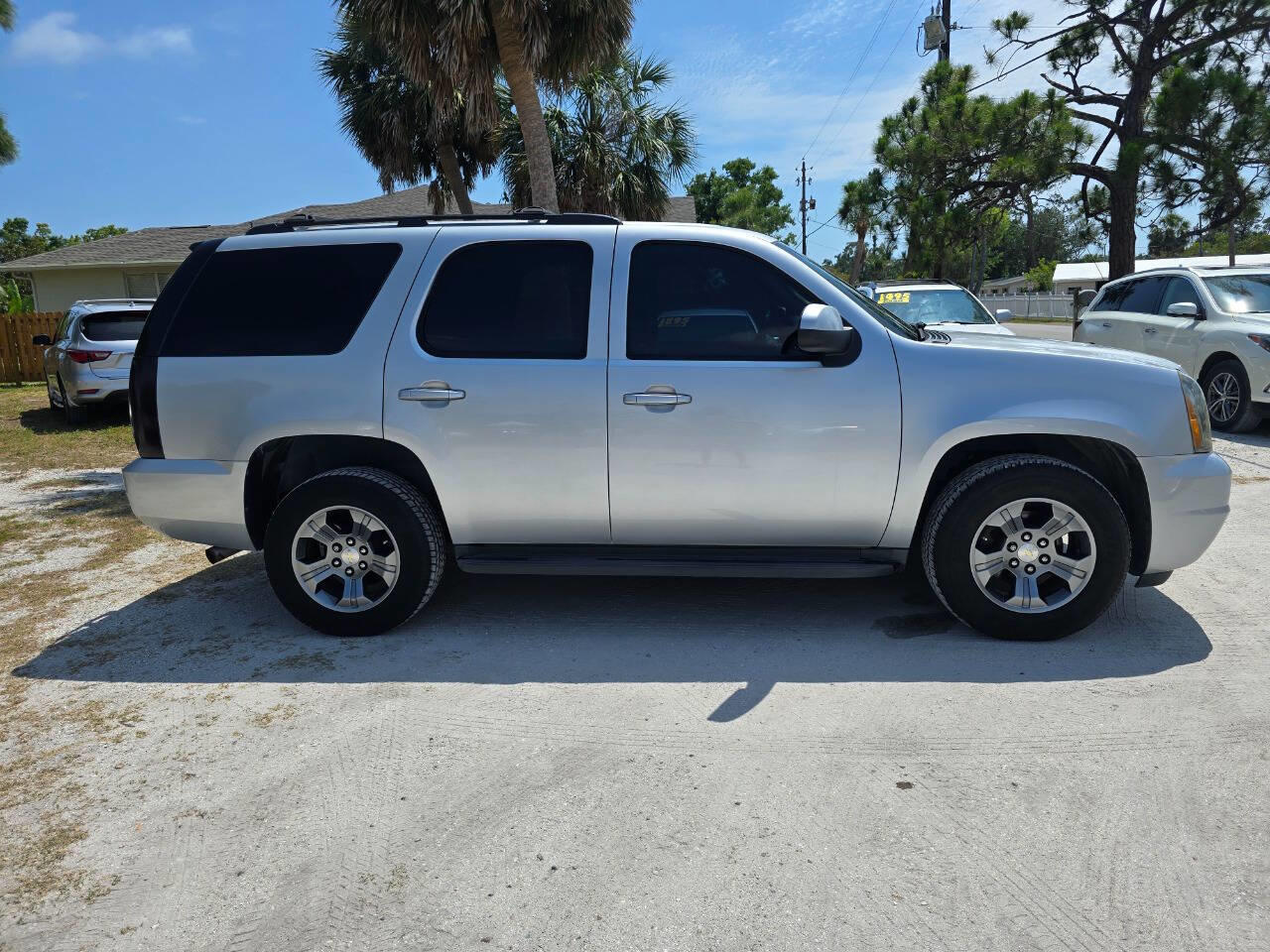 2012 Gmc Yukon SLE photo 7