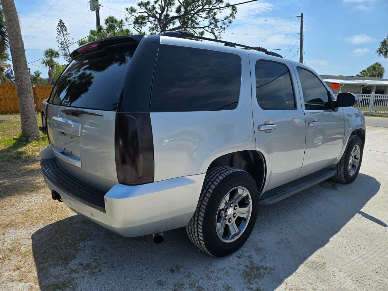 2012 Gmc Yukon SLE photo 9