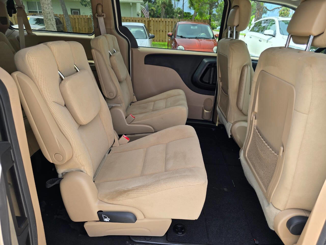 2014 Dodge Grand Caravan SE photo 4
