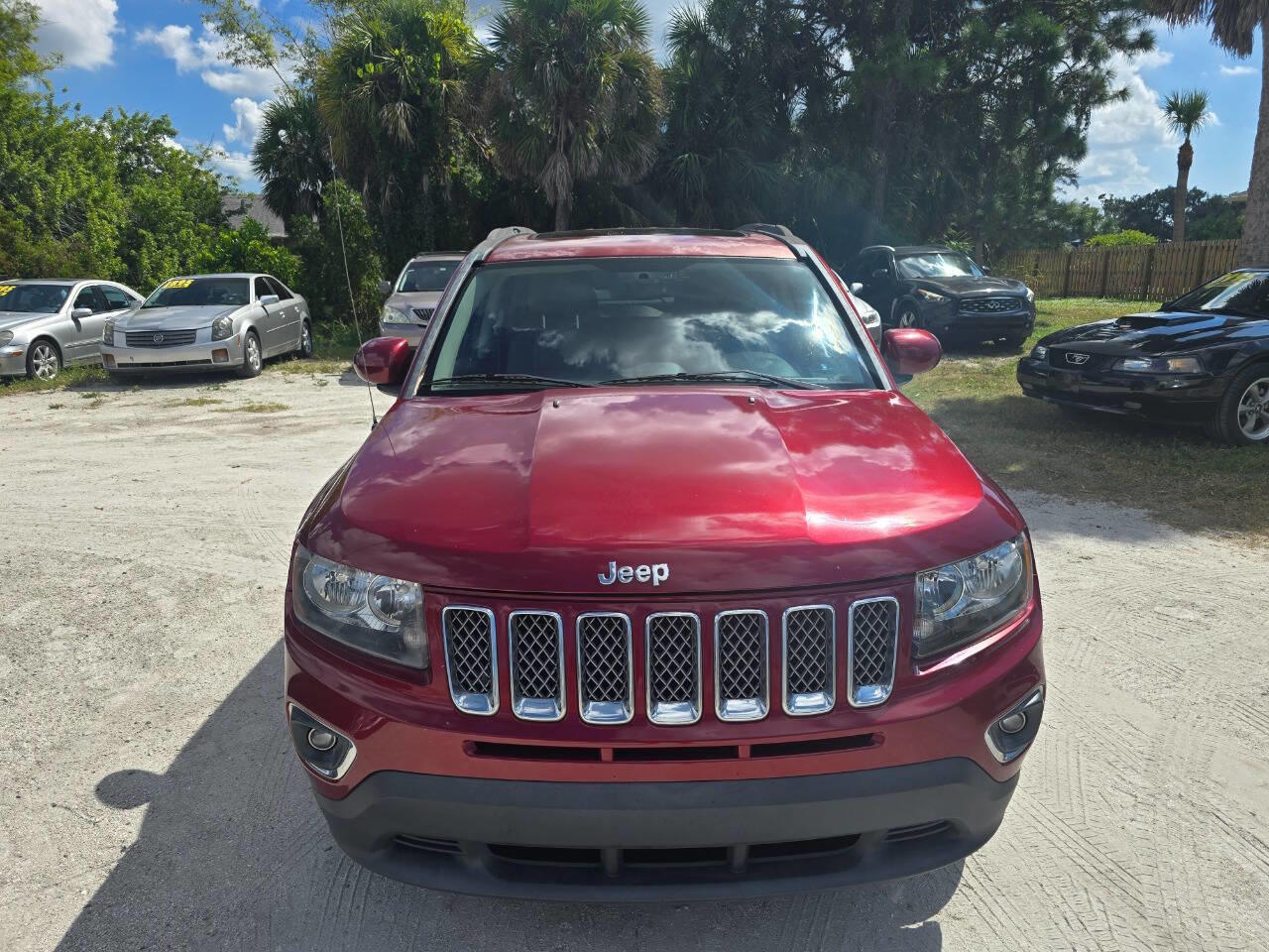 2015 Jeep Compass Latitude photo 2