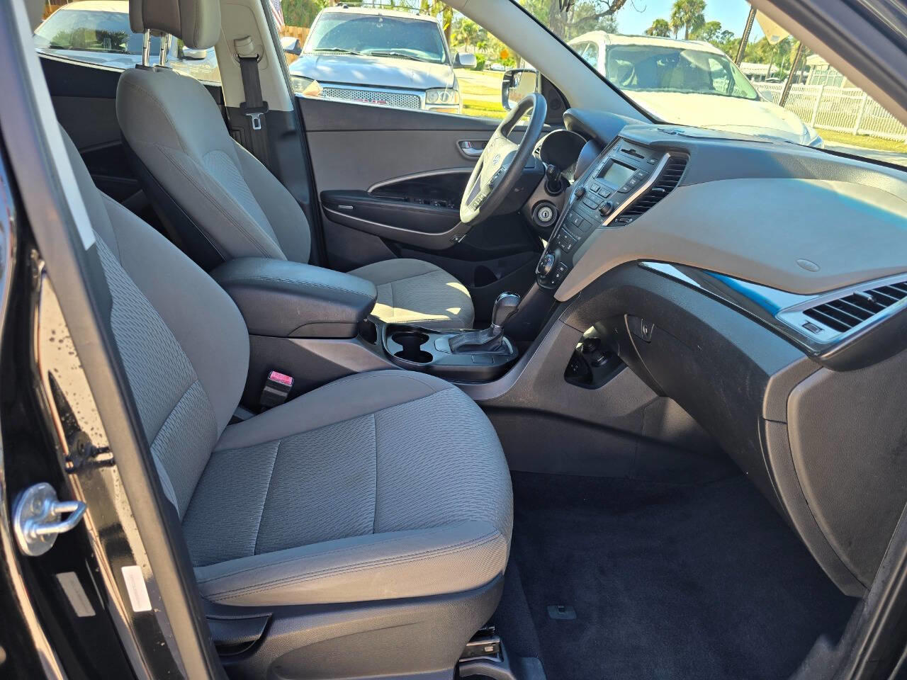 2016 Hyundai Santa Fe Sport Base photo 2