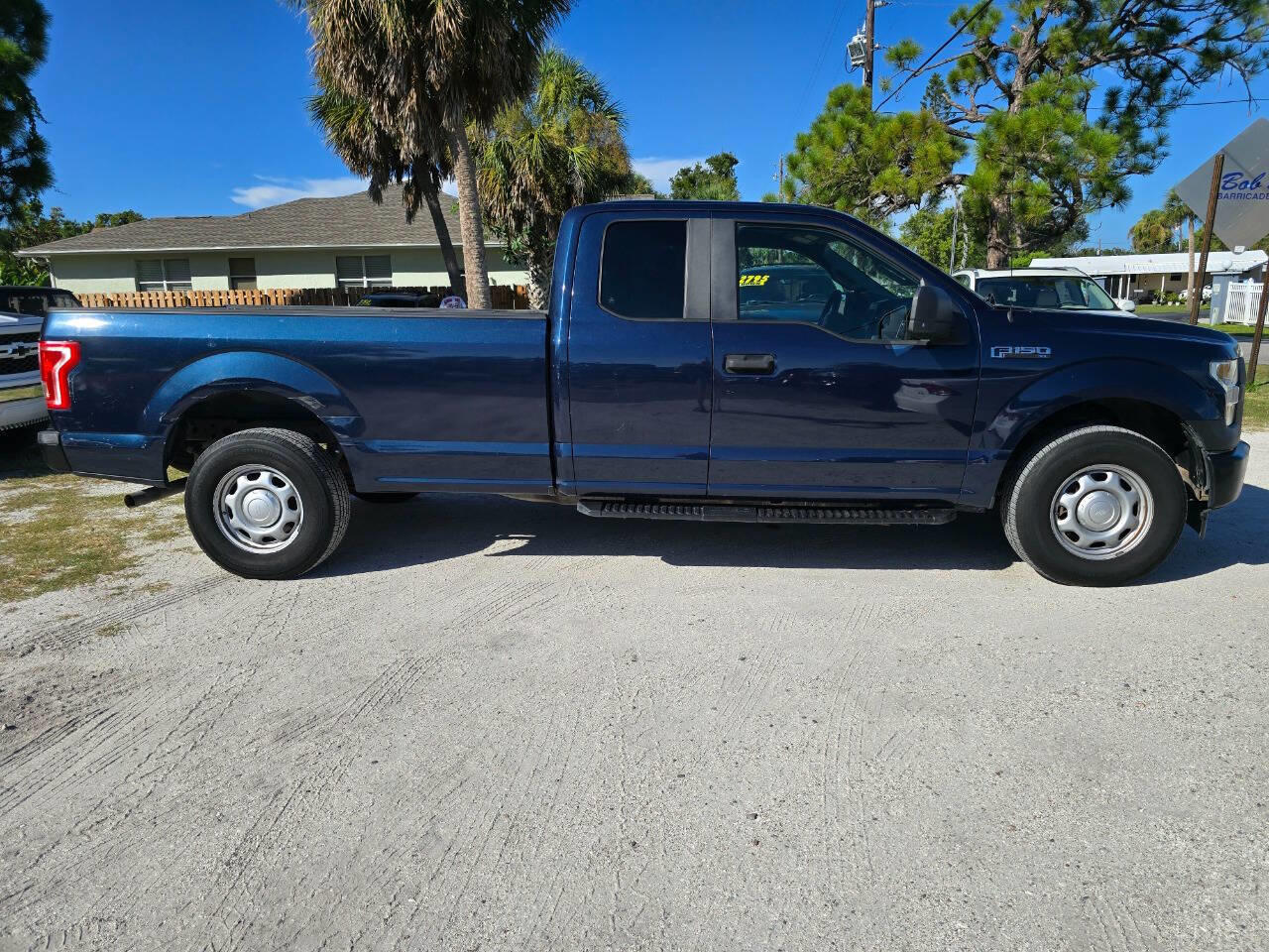 2017 Ford F-150 XL photo 4